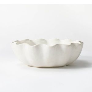 Threshold Studio McGee scalloped Bowl NWT